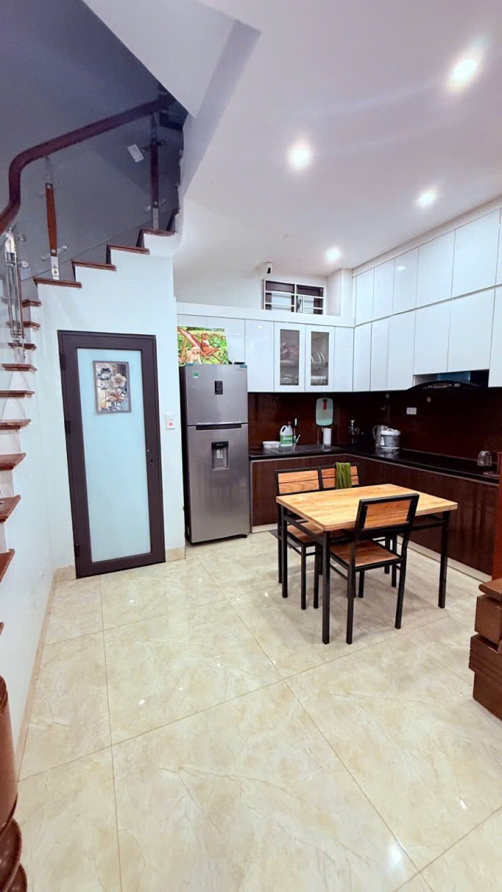  Bán nhà LẠC LONG QUÂN - TÂY HỒ. 34m, 5tầng, mặt tiền 5,2m, nhỉnh 10 tỷ- SIÊU PHẨM TÂY HỒ - GẦN QUẬN ỦY 