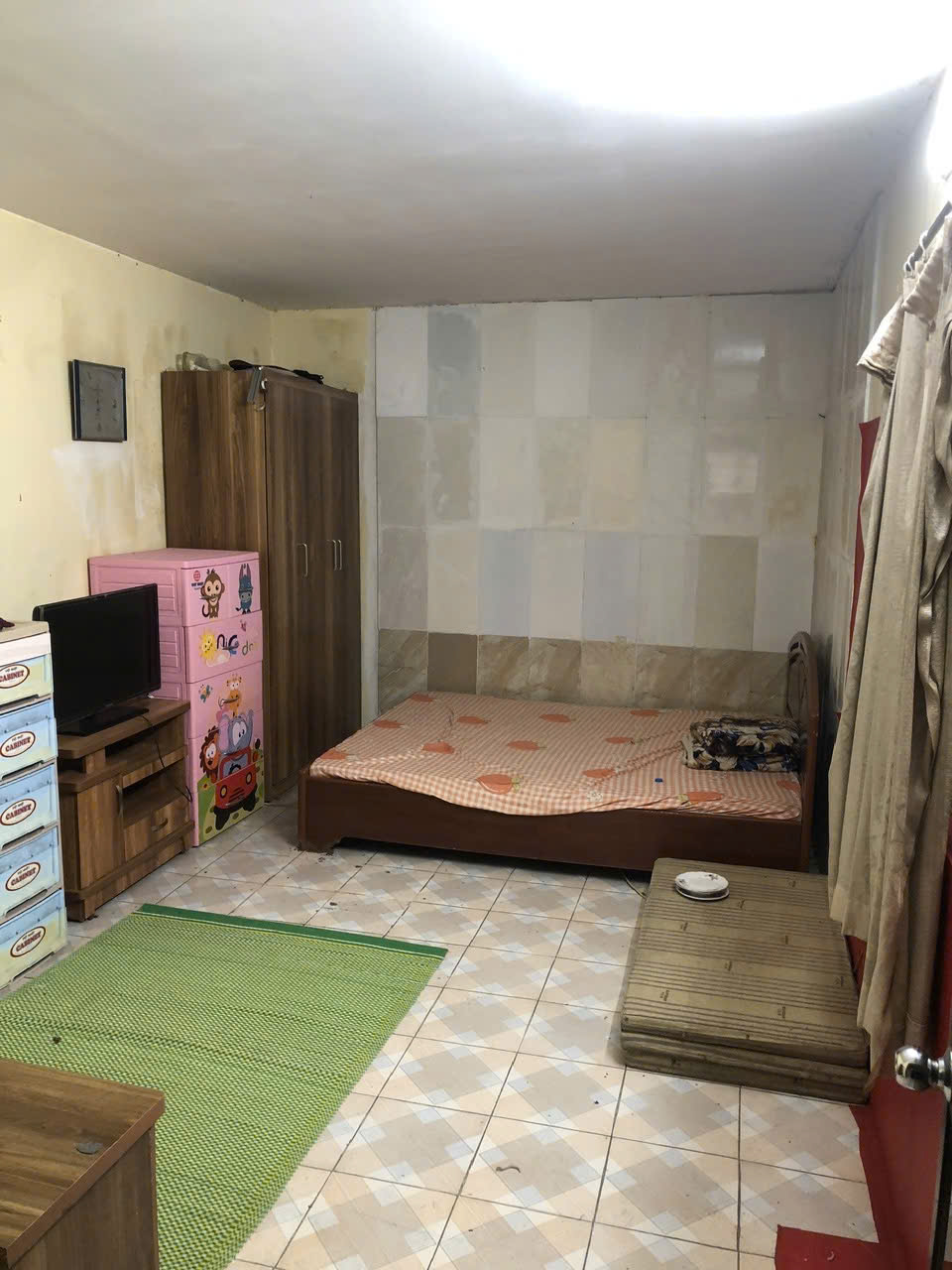  Cần bán nhà có sổ đỏ ngõ Trần Khát Chân, 2 tầng x 24m2 , giá 3.6 tỷ 