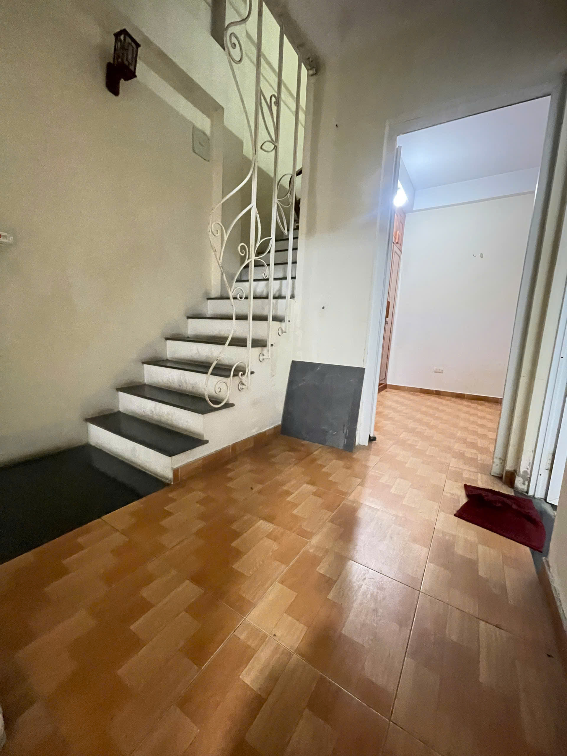  Cho làm căn hộ dịch vụ tại ngõ 42 Thịnh Liệt,  45m² x 4 tầng, 6 ngủ, 10.5 Triệu/th 