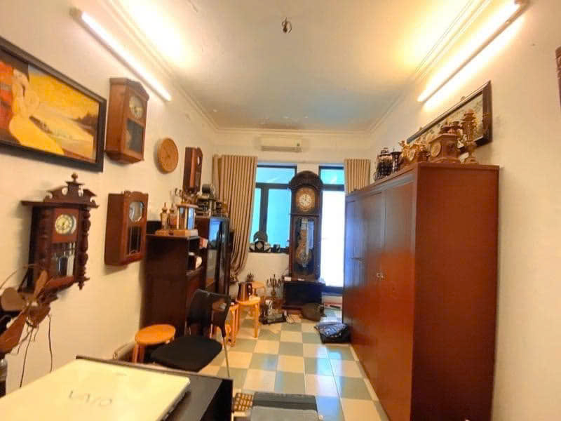  Bán nhà mặt phố Hàng Bồ, 140m2, 5 tầng, mặt tiền 3.5m, 82.5 tỷ, vỉa hè, kinh doanh đỉnh 