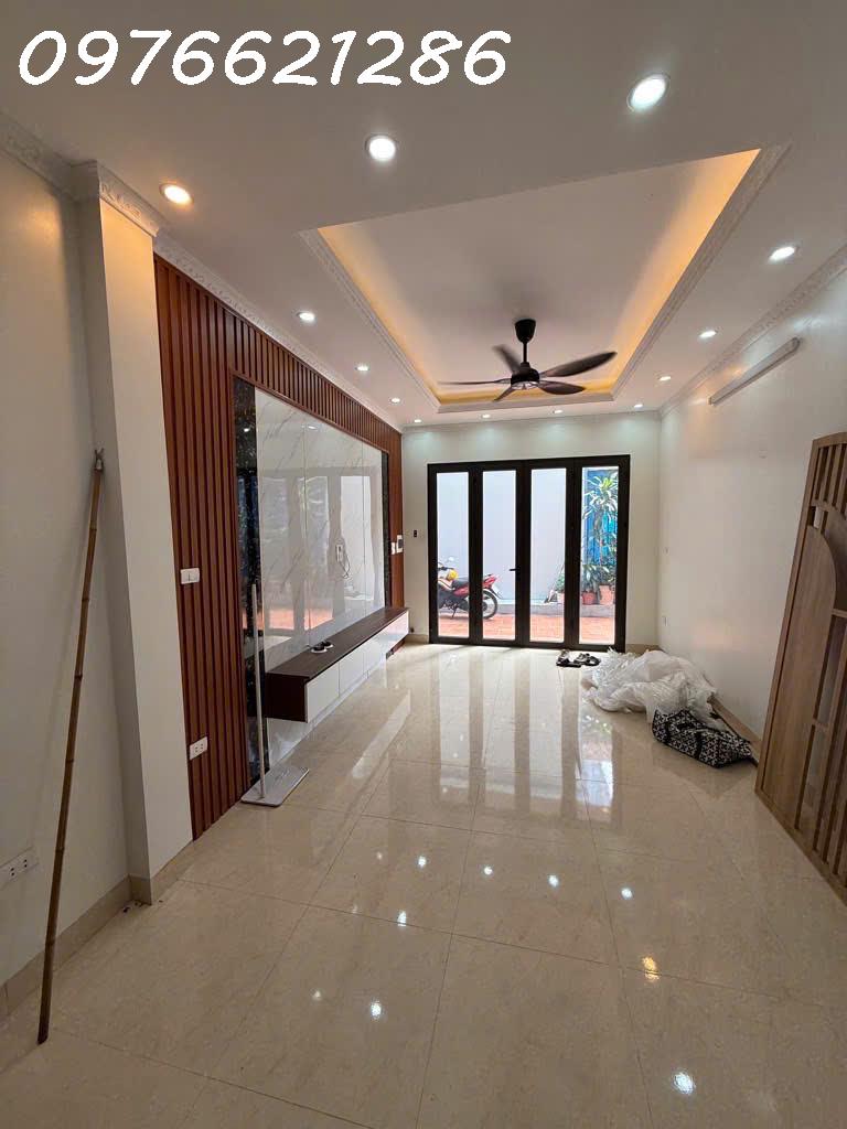  ????Bán NHÀ ĐẸP HIẾM CÓ Đức Giang – 32,m² – MT 3,5m – FULL NỘI THẤT – NGÕ THÔNG SÁNG – GIÁ CHỈ 6x TỶ???? 