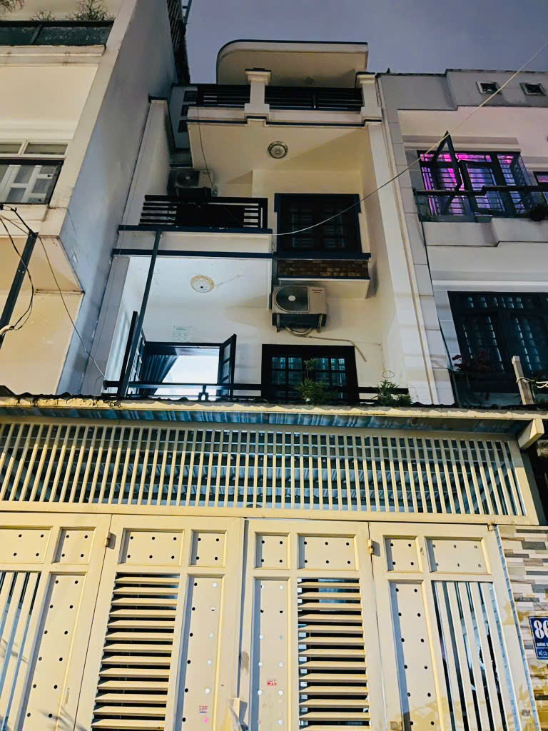  ???? Nhà 4 Lầu Siêu Đẹp Gần Công Viên Làng Hoa – Giá Chỉ 7T3! 