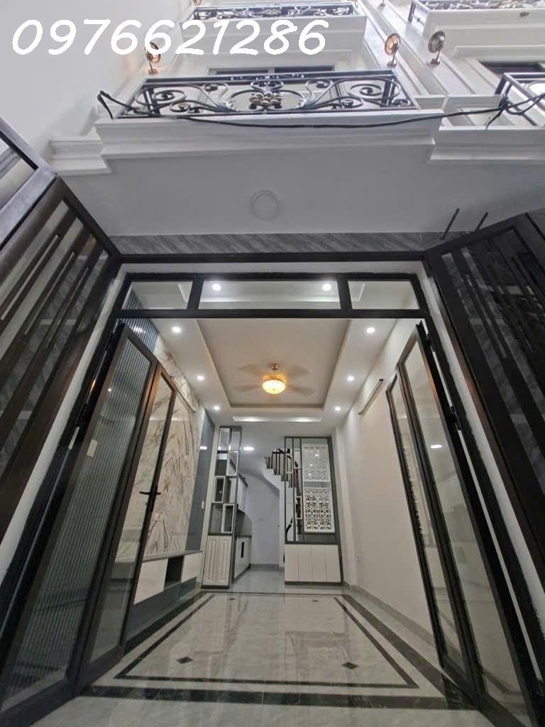  ????BÁN NHÀ PHỐ VIỆT HƯNG – VỊ TRÍ CỰC ĐẸP – 30M² – MT 4M – GIÁ CHỈ 6X TỶ (X SIÊU NHỎ)???? 