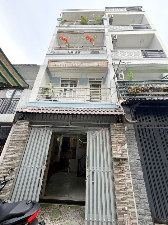  Nhà 4 tầng hẻm Bùi Minh Trực P. Bình Đông. Giá 5,5 tỷ TL 