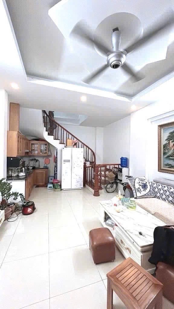  BÁN NHÀ HOÀNG NHƯ TIẾP LONG BIÊN,OTO ĐỖ CỔNG, 2 THOÁNG,DÂN XÂY,44M NHỈNH 8 TỶ 