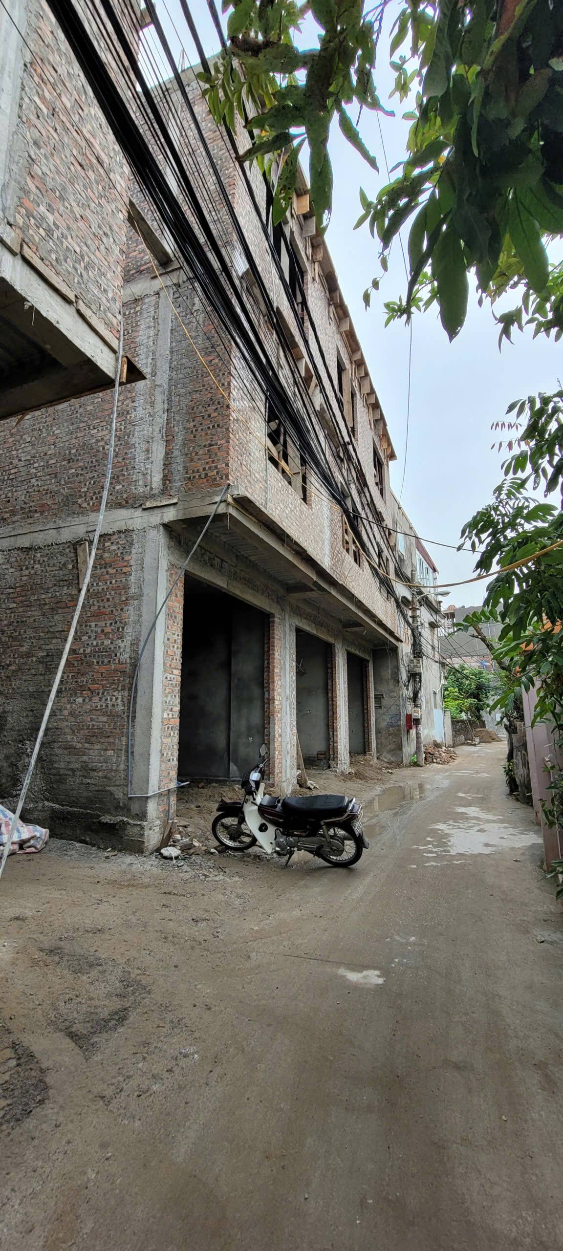  Bán Nhà  3.5 Tầng, Sổ Đỏ Chính Chủ - Vị Trí Vàng Phủ Thượng Đoạn, Ngõ Thông Rộng Rãi 