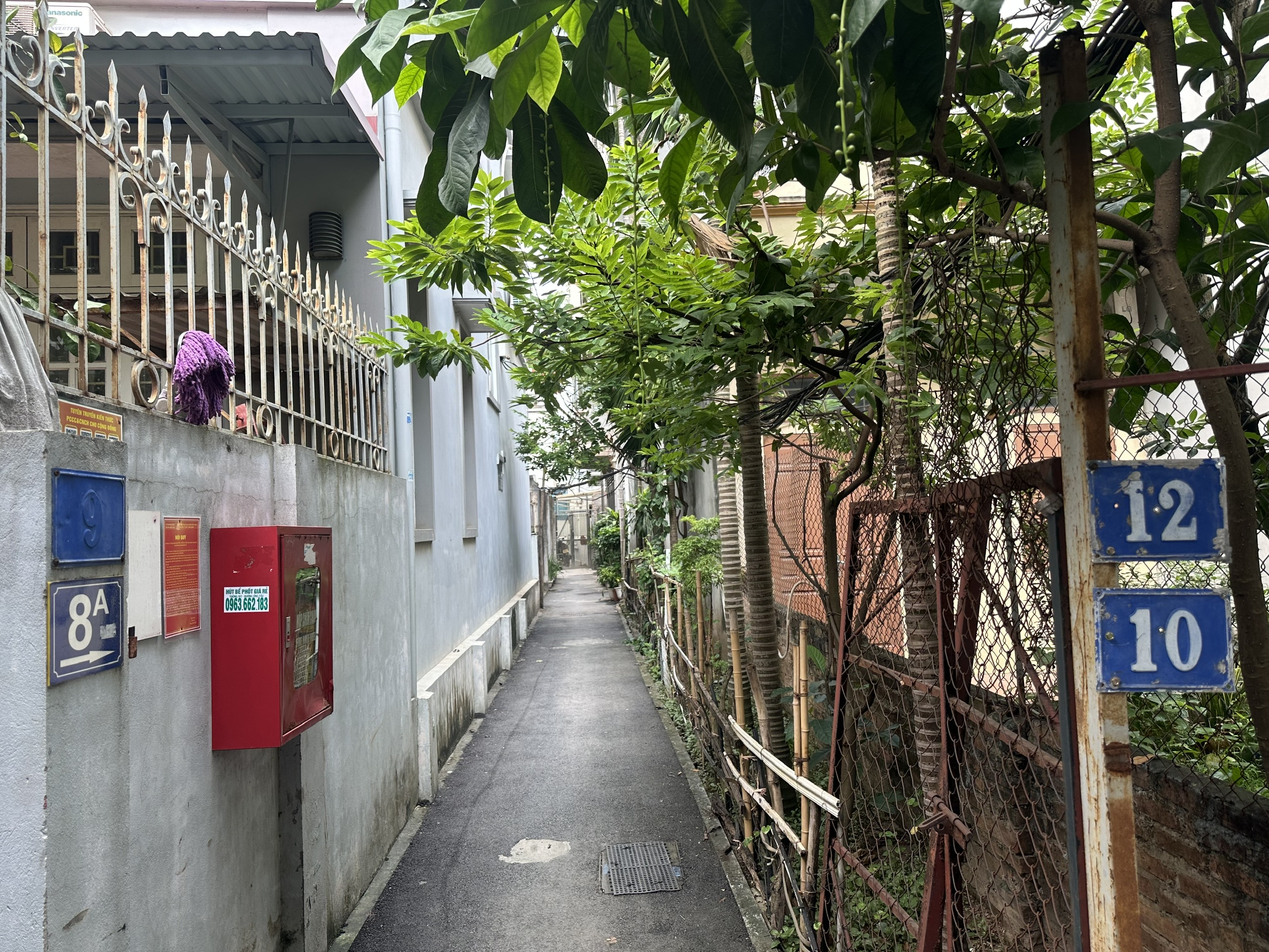  NHÀ GẦN PHỐ - HỒ TÂY VÀI PHÚT ĐI BỘ - NGÕ THÔNG – Ô TÔ TRÁNH 20M_6 TẦNG-64/74M2 - 9,6 TỶ 