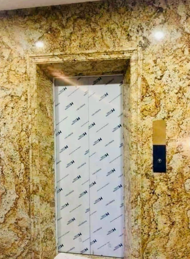  Cho thuê nhà căn góc, thang máy, 117m2_ 5T; vỉa hè, Mai Hắc Đế-48 Tr 