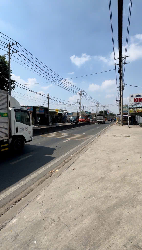  KHO XƯỞNG (20x63) MẶT TIỀN NGUYỄN VĂN BỨA CHO THUÊ GARA Ô TÔ – GIÁ 32 TỶ 