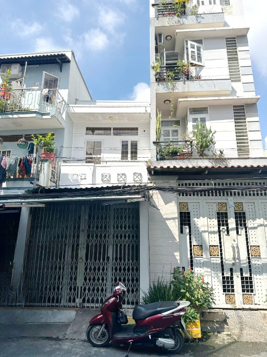  Bán nhà MTNB 10m Bùi Minh Trực gần công viên Bông Sao P5 Q8 