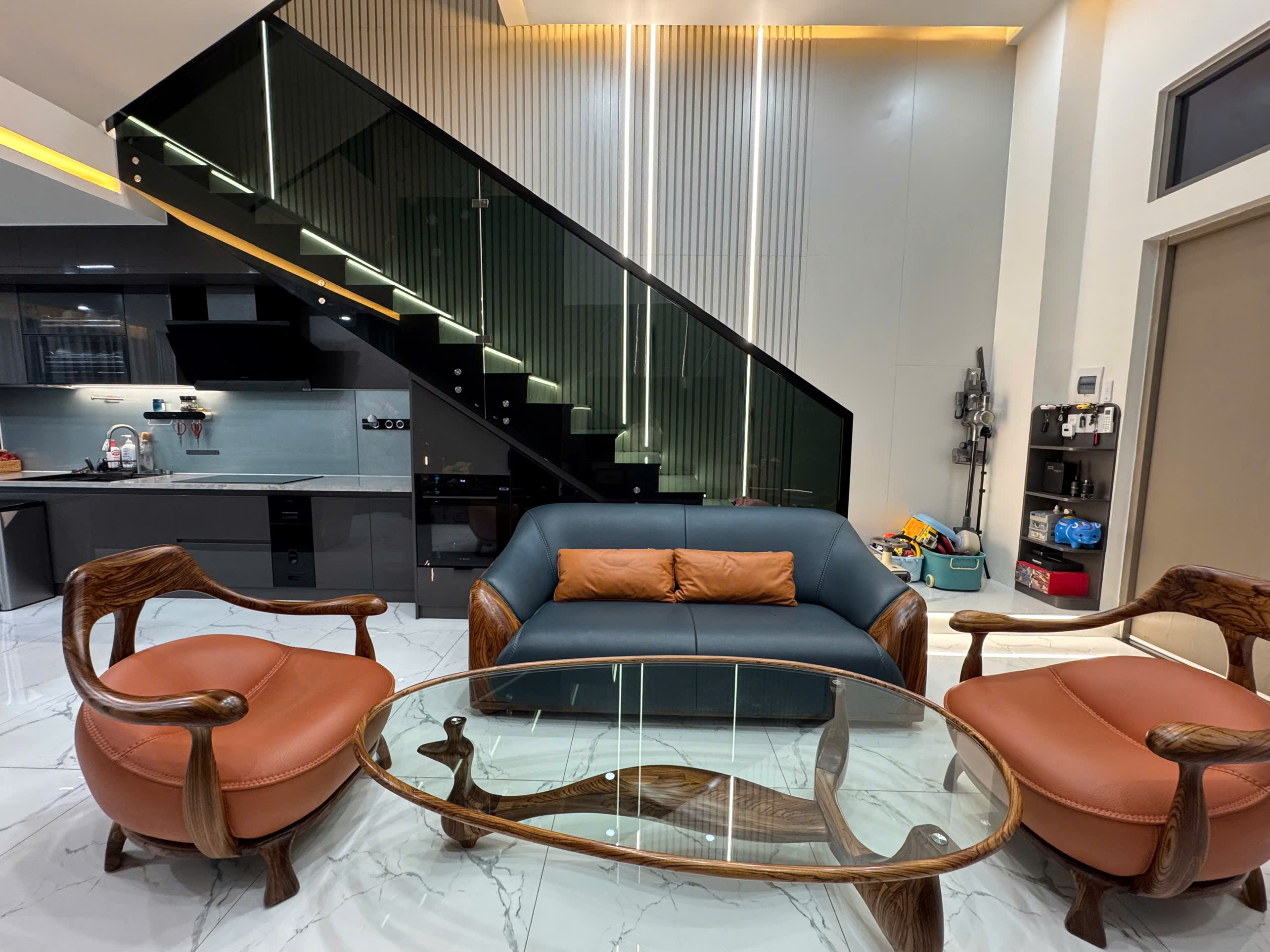  Bán nhà phố cao cấp standard - full nội thất - 4 phòng ngủ, 3 tầng ,Tân phước khánh,Tân Uyên 