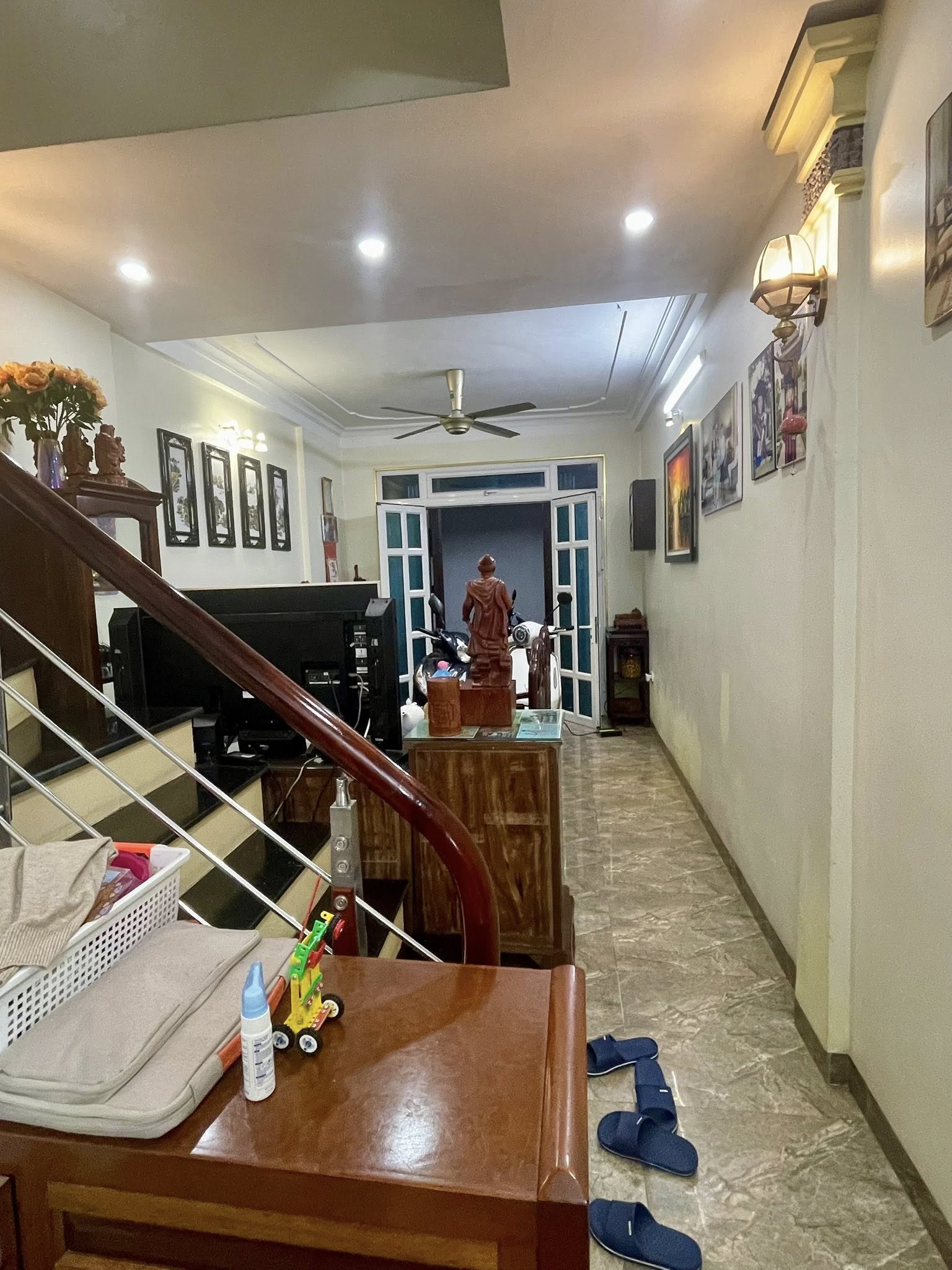  Bán nhà Hoàng Liệt, gần Hồ Linh Đàm, Trường cấp 2- 38m*5 tầng. Giá 9,5 tỷ (còn TL) 