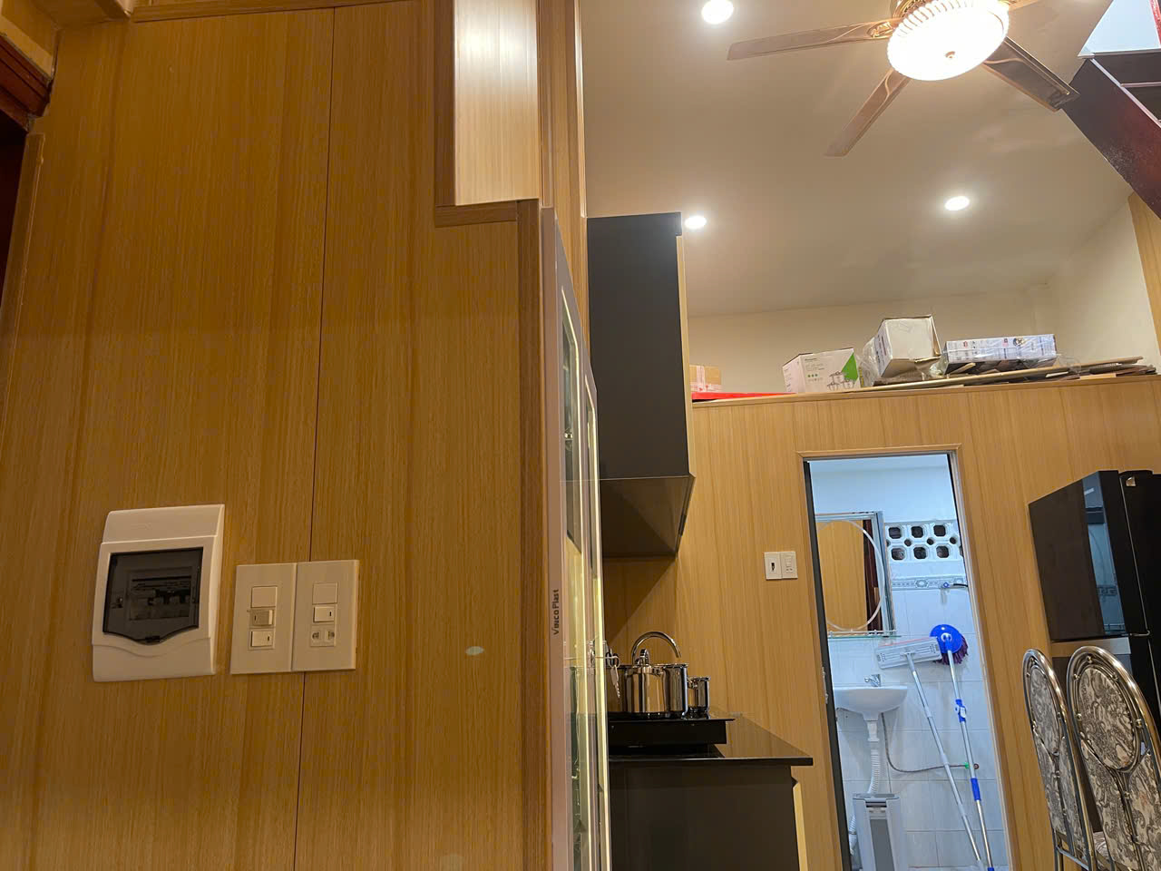  Nhà riêng nguyên căn mới cho thuê tọa lạc tại hẻm 74 Quang Trung Nha Trang, Khánh Hòa. 