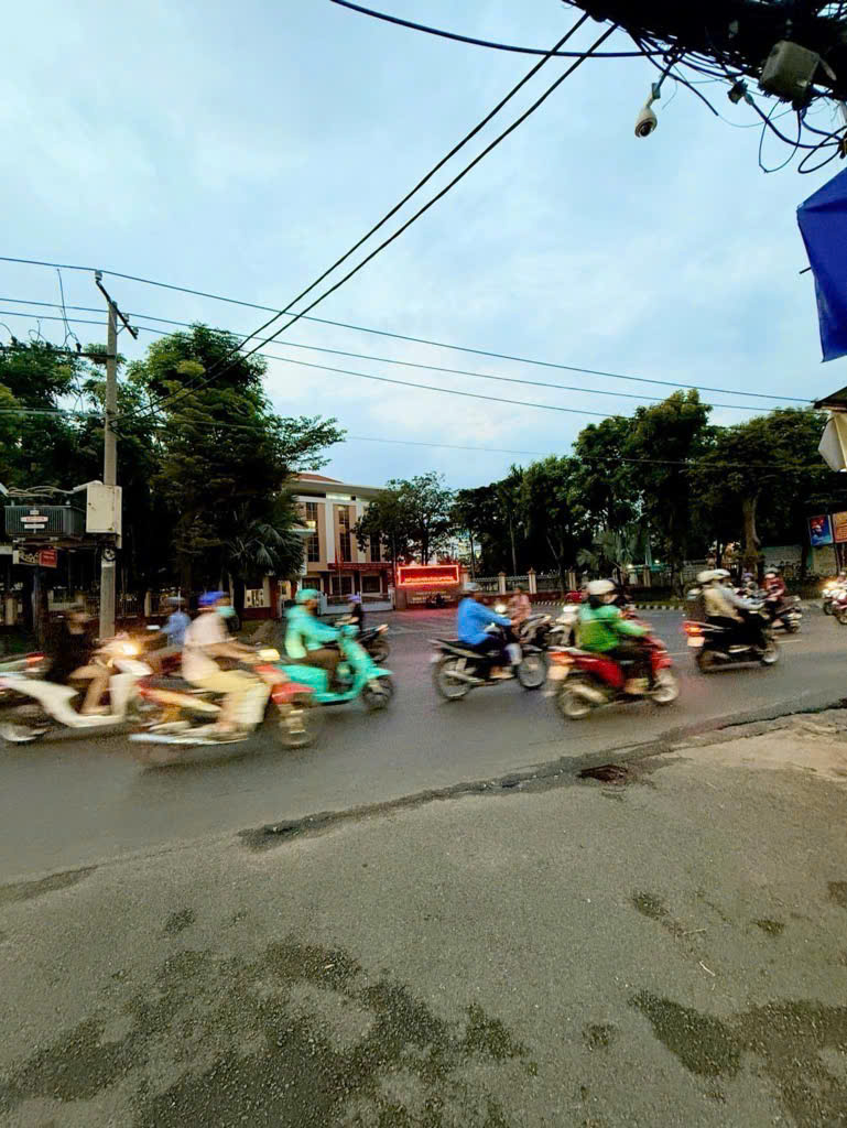  NHÀ 3 TẦNG - HẺM XE HƠI - THOẠI NGỌC HẦU - TRUNG TÂM TÂN PHÚ - 84M2 - (4x22) - SỔ NỞ HẬU - DÒNG TIỀN 12TR/ THÁNG - GIÁ 7.7 TỶ. 