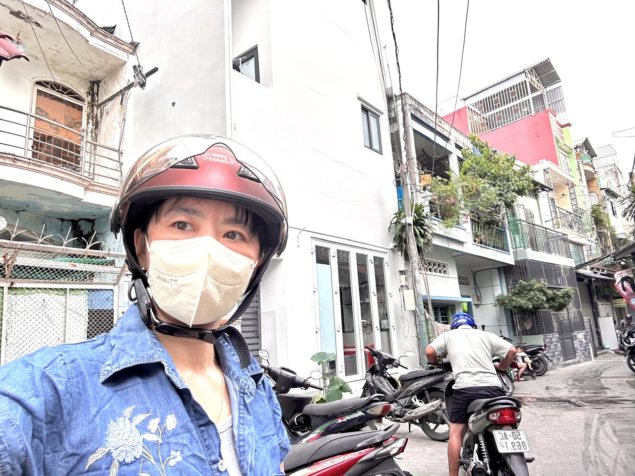  ????NHÀ BÁN Đ.TÔN ĐẢN- TRƯỚC NHÀ RỘNG 8M- NGANG NỞ HẬU TÀI LỘC- GIAO THƯƠNG GIỮA TÔN THẤT THUYẾT VỚI NGUYỄN TẤT THÀNH. 