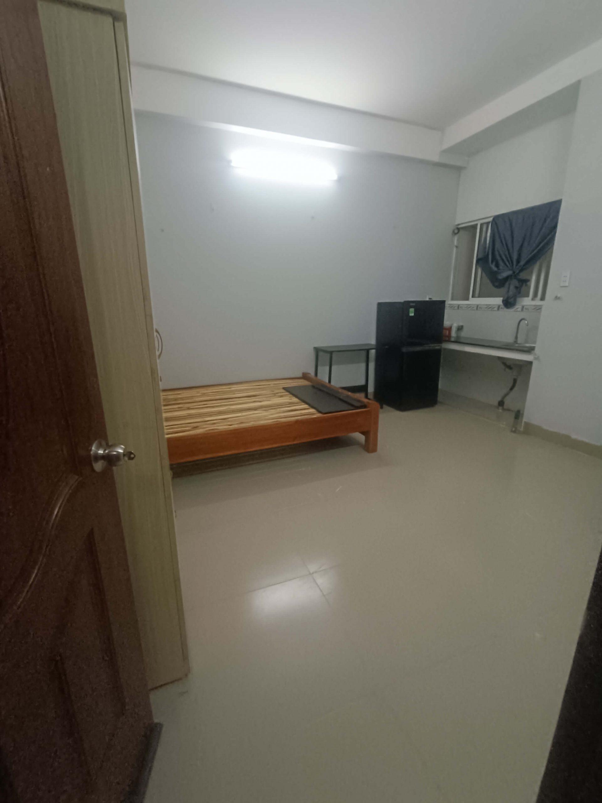  Cho thuê phòng Phan Văn Trị, P.11, 20m2, đủ nội thất, 4.1tr 