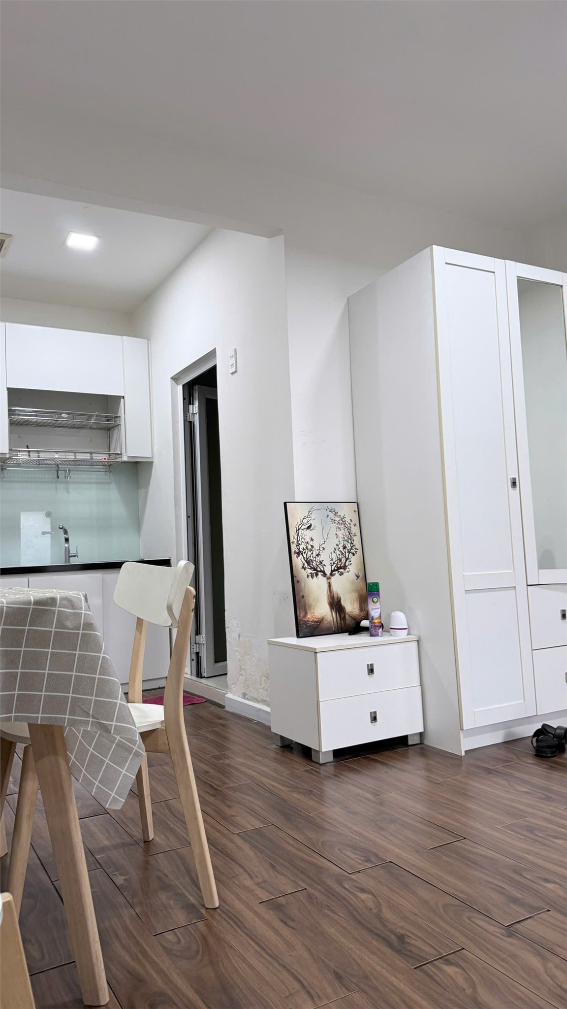  CĂN HỘ ĐẸP – GIÁ TỐT  – CHÍNH CHỦ CẦN CHO THUÊ TẠI 89-91 Nguyễn Du, Phường Sài Gòn, Quận 1, HCM 