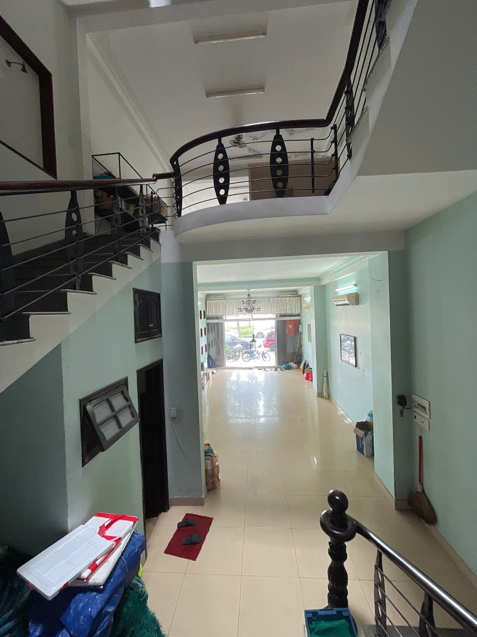  cho thuê nhà nguyên căn mặt tiền đường trần hưng đạo vị trí cầu trồng kết cấu 5 tầng 