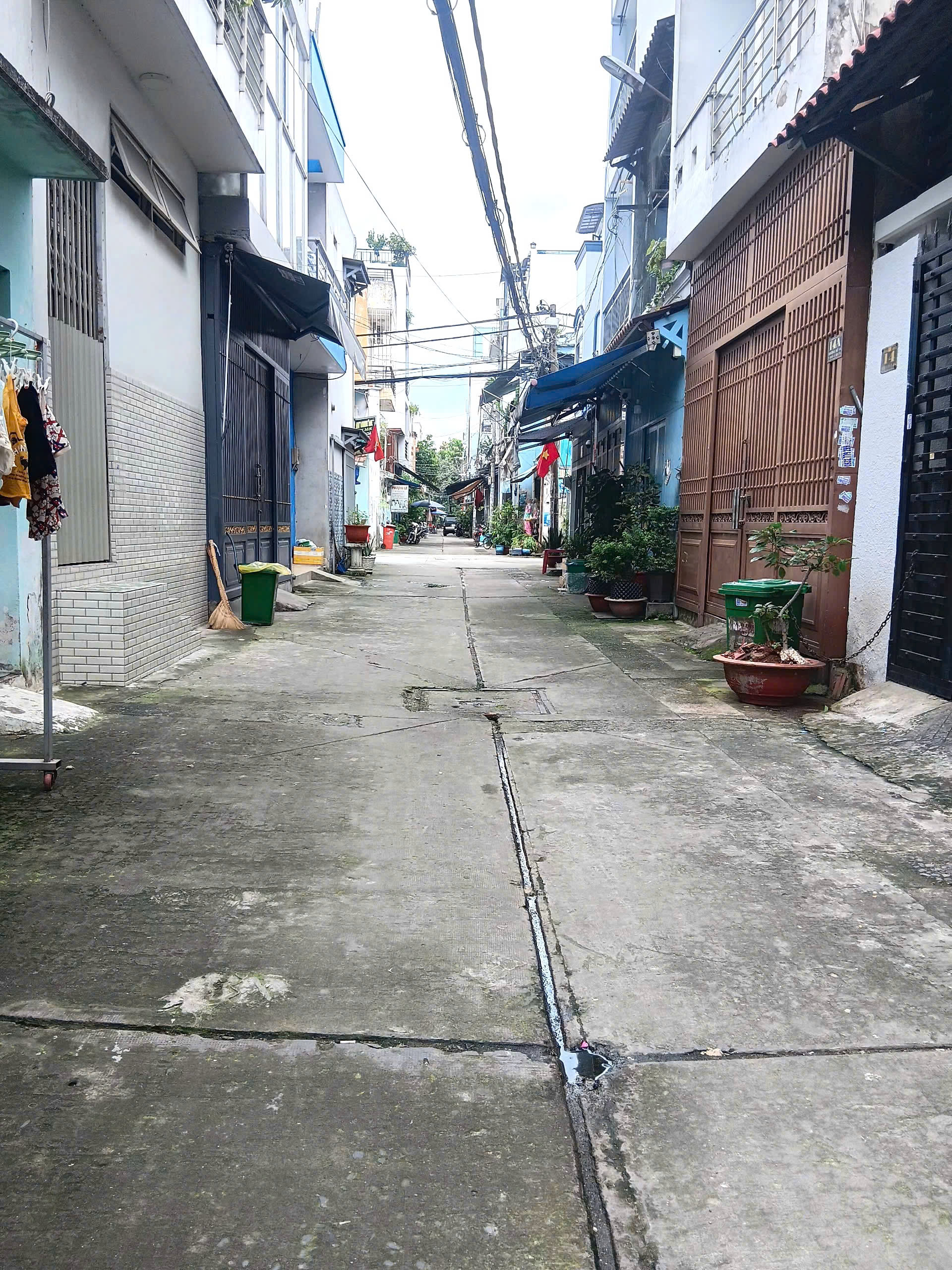  NHÀ BÁN - BÌNH HƯNG HÒA -  BÌNH TÂN - HXH - 4X12 - 3 TẦNG - NHỈNH 4 TỶ 