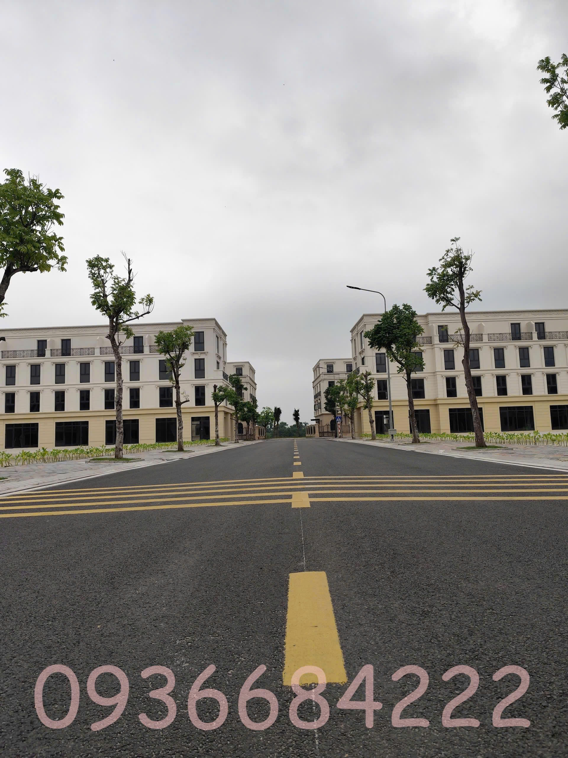  ???? BIỆT THỰ SONG LẬP ĐV2-108 – VINHOMES ROYAL ISLAND ????
???? BIỂU TƯỢNG SỐNG THƯỢNG LƯU – VỊ THẾ VƯƠNG GIẢ TRÊN ĐẢO VUA ???? 