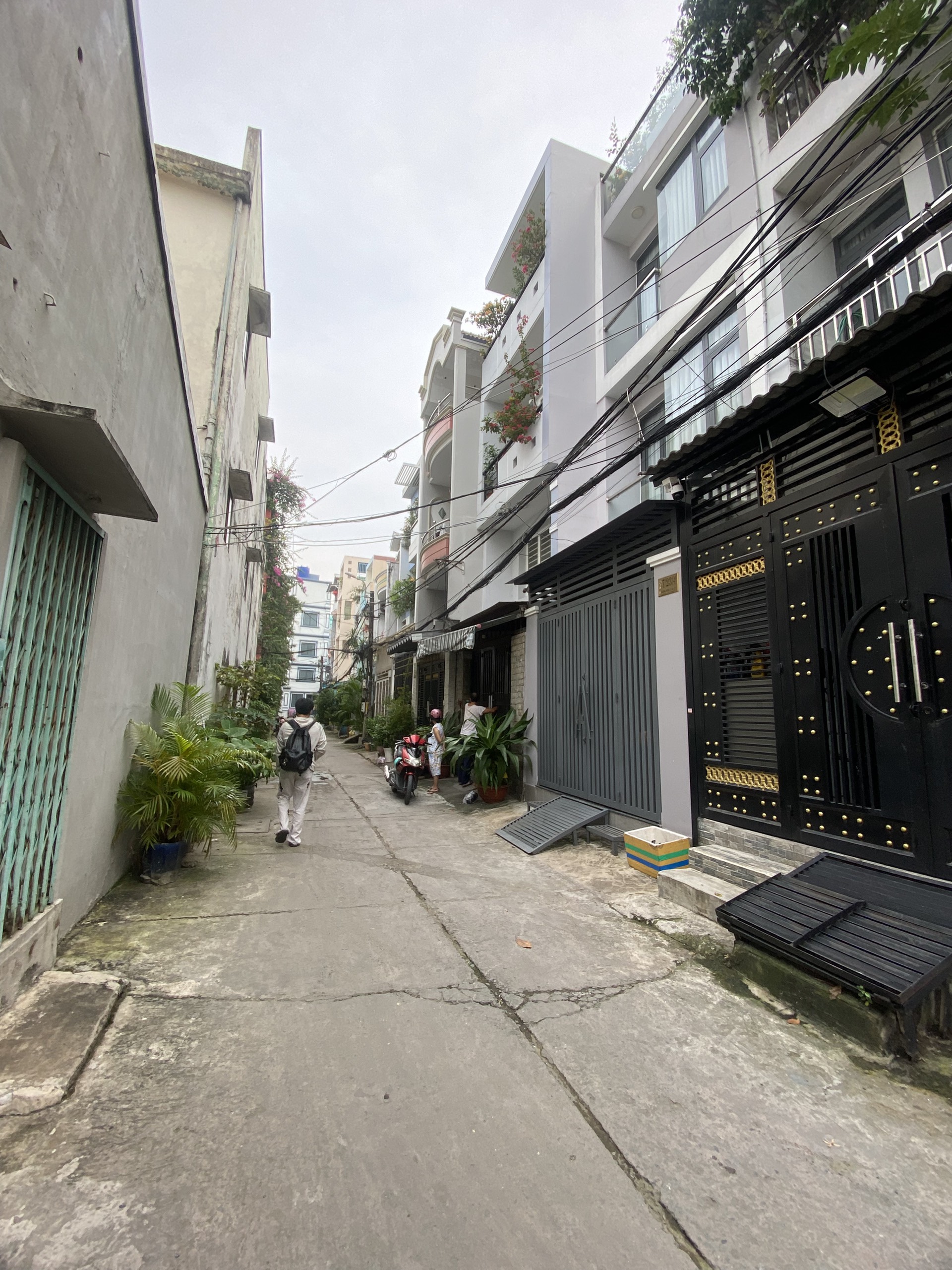  Bạn kiếm nhà 6 tỷ nhỉnh HXH thông Quận 6 3 tầng thì xem ngay căn này. 