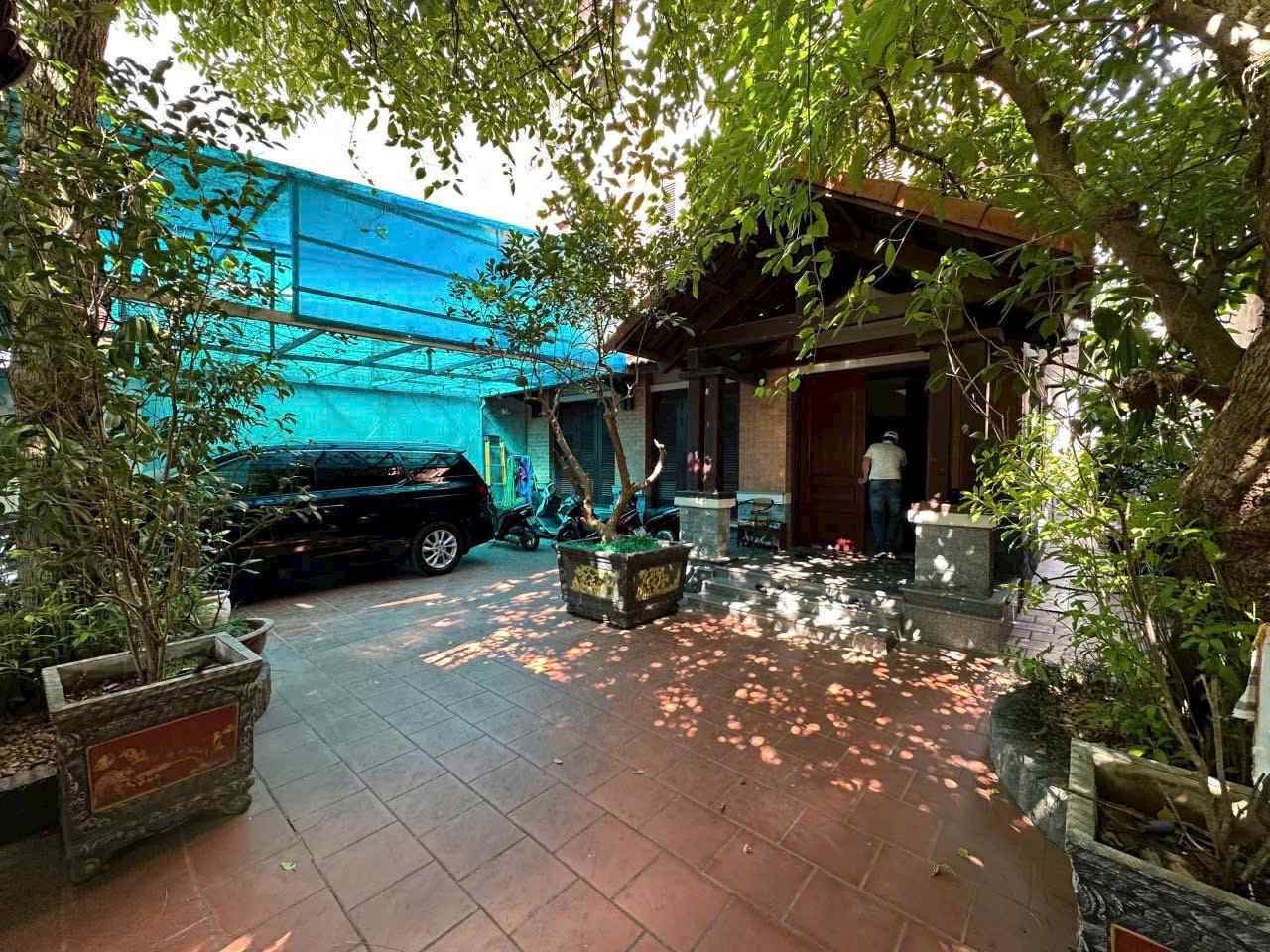  biệt thự sân vườn Ngọc Lâm, vỉa hè, ôtô tránh, cách cầu Chương Dương 100m 