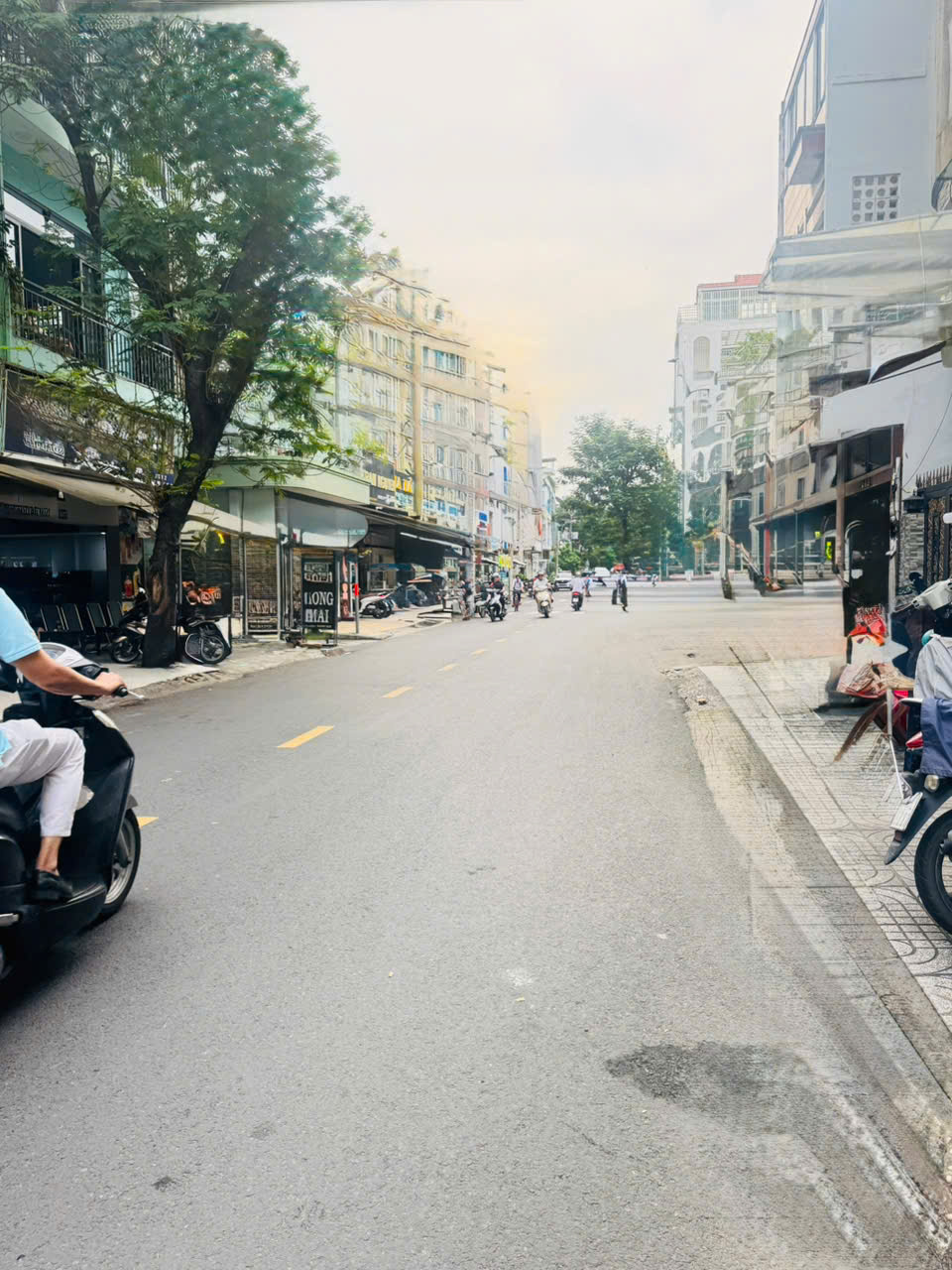  NHÀ ĐẸP TRUNG TÂM Q10 – HÒA HẢO – NGUYỄN TRI PHƯƠNG – 5 TẦNG – GIÁ 8.6 TỶ.








. 