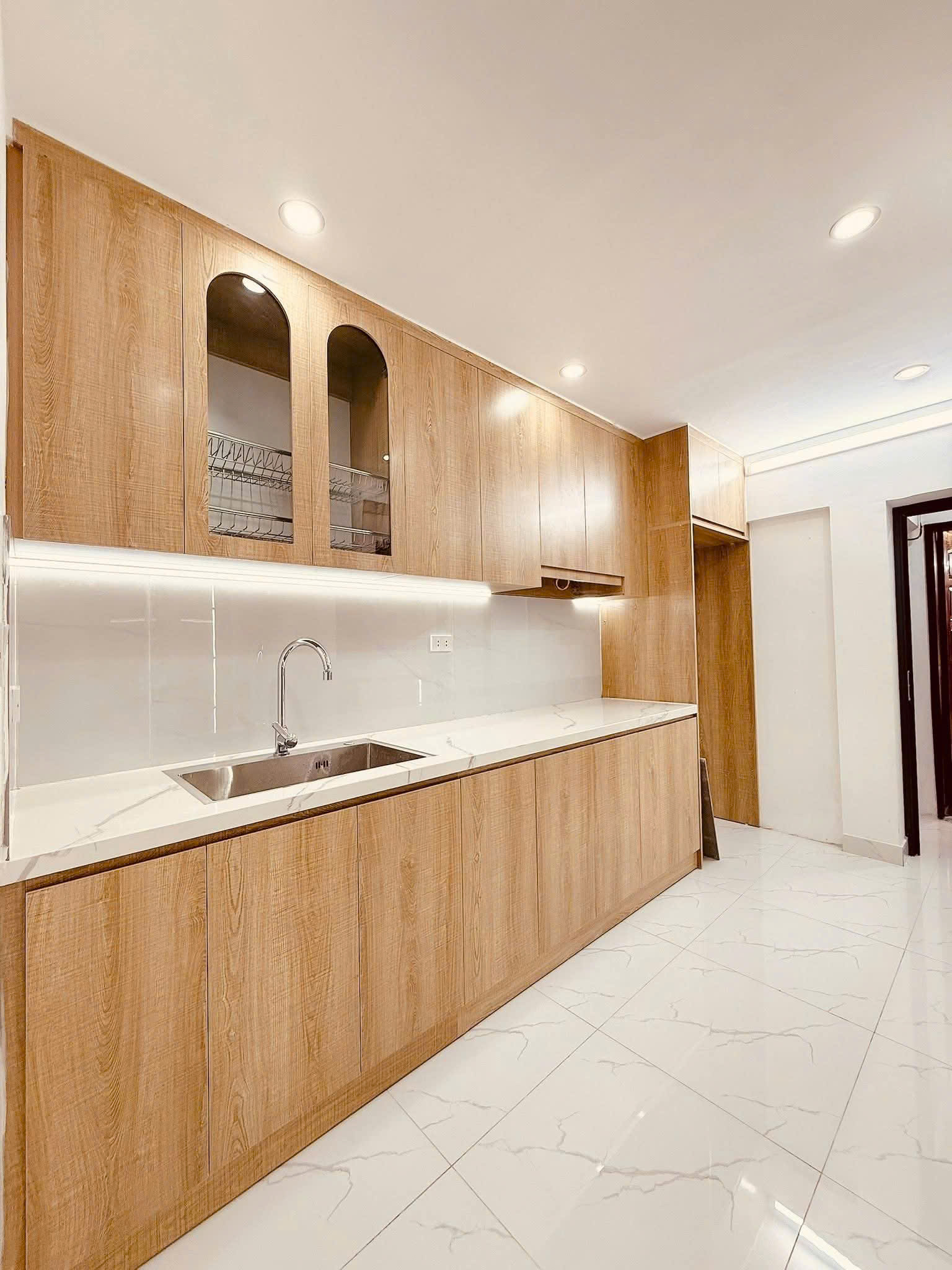  Bán căn hộ Tập thể tầng 2 Đại La, SĐCC, 70m2, 2 ngủ, 2 vệ sinh, 4.05 tỷ 