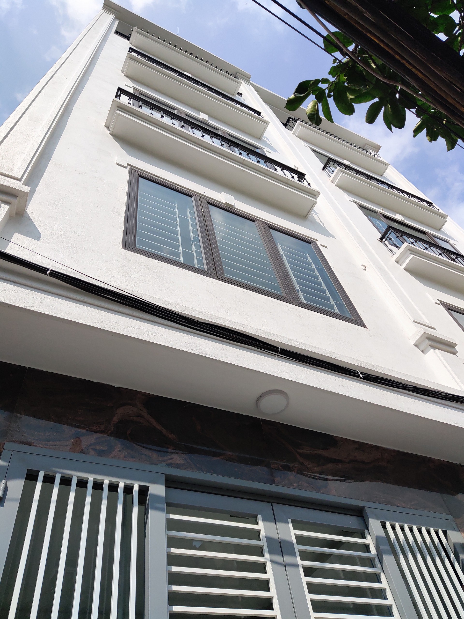  NHÀ ĐẸP ĐÔNG NGẠC - DT32M2 - 4 TẦNG - GIÁ 6 ,3 TỶ - ĐỂ - Ở CHO THUÊ 