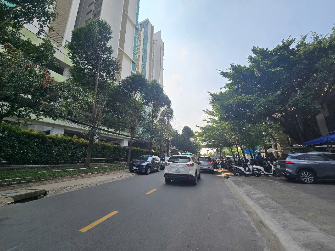  bán biệt thự 132 Nguyễn Văn Hưởng, Phường Thảo Điền, Quận 2 