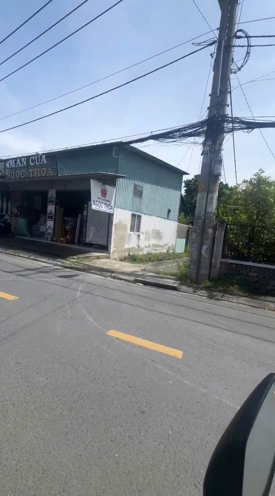  GẤP BÁN NHÀ CẤP 4 (10x20) 2MT NHỰA THÔNG LIÊN XÃ, HM - VỊ TRÍ VÀNG 