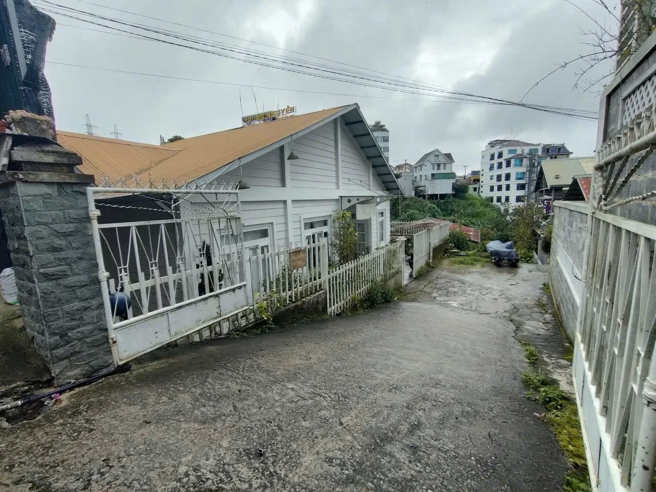  Cho thuê nhà nguyên căn đường Lê Văn Tám Phường 10 Đà Lạt giá 15tr 