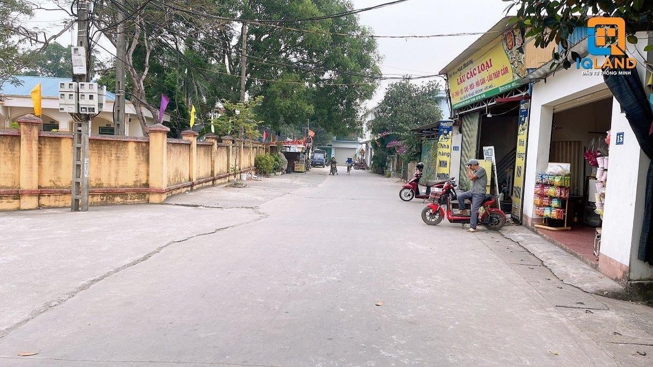  KIẾM ĐÂU RA102m Sơn Đoài-Tân Minh đường 5m cực thoáng ô tô tránh nhau giá chỉ 2đ 