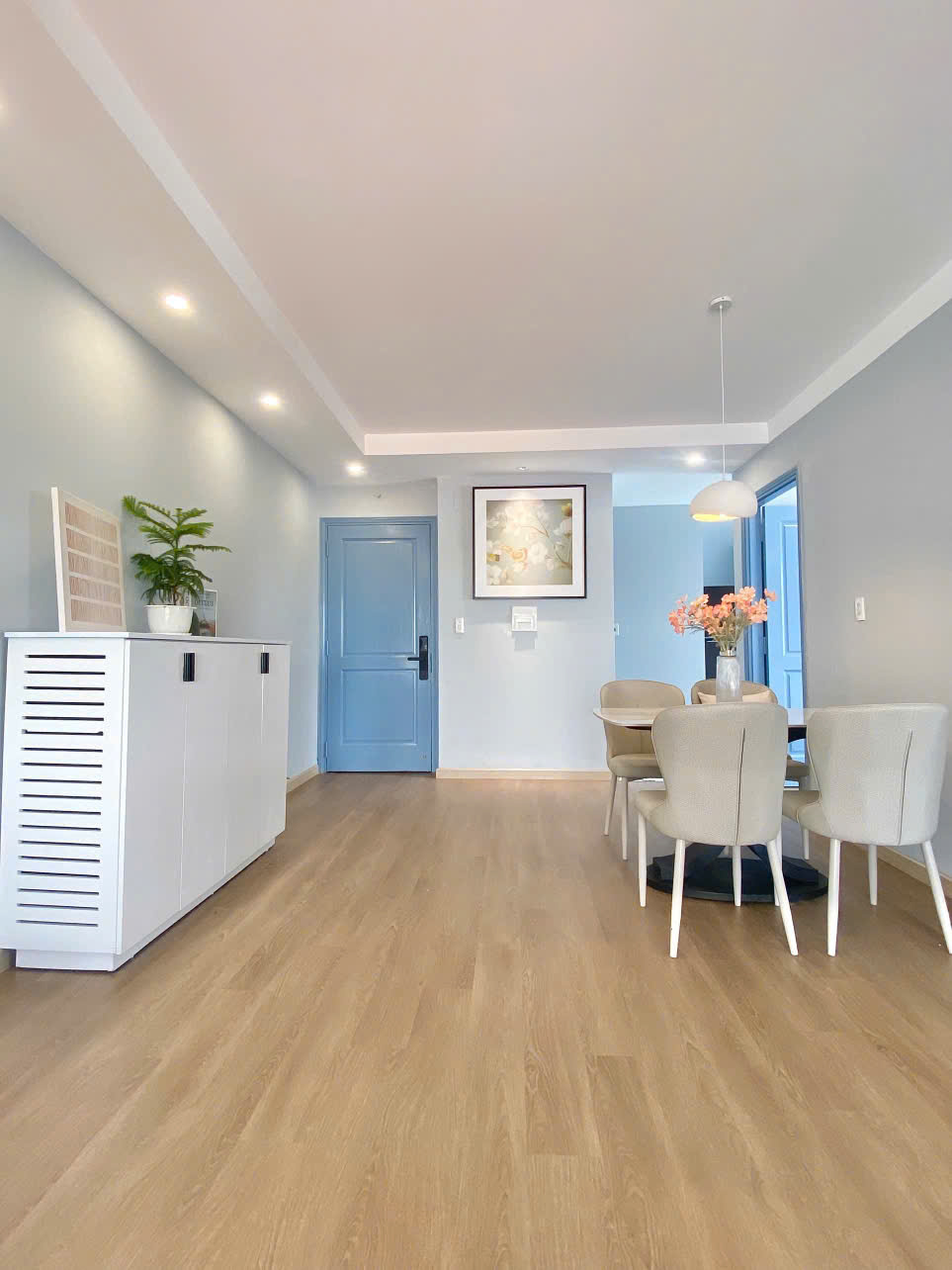  ???????????????????? ???????????????????? 
- Hàng hiếm ‼️ Bán căn góc 2 phòng ngủ với view sân vườn tại TP biển Nha Trang (‼️Có ngay dòng tiền khách Hàn đang thuê 11tr/tháng)

- ????????̣ ????????????́: Toà CT1, Khu đô thị VCN Phước Hải, cách biển chỉ  