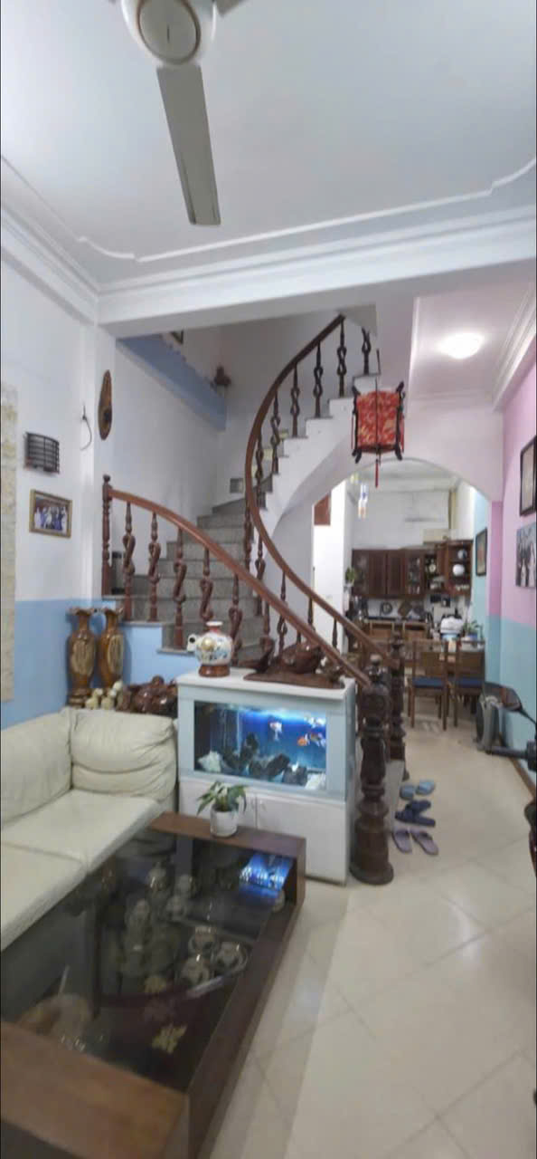  Bán nhà cầu Khương Đình - Sát Vinhomes Galaxy Nguyễn Trãi -40m x 4 tầng chỉ 10,5 tỷ 