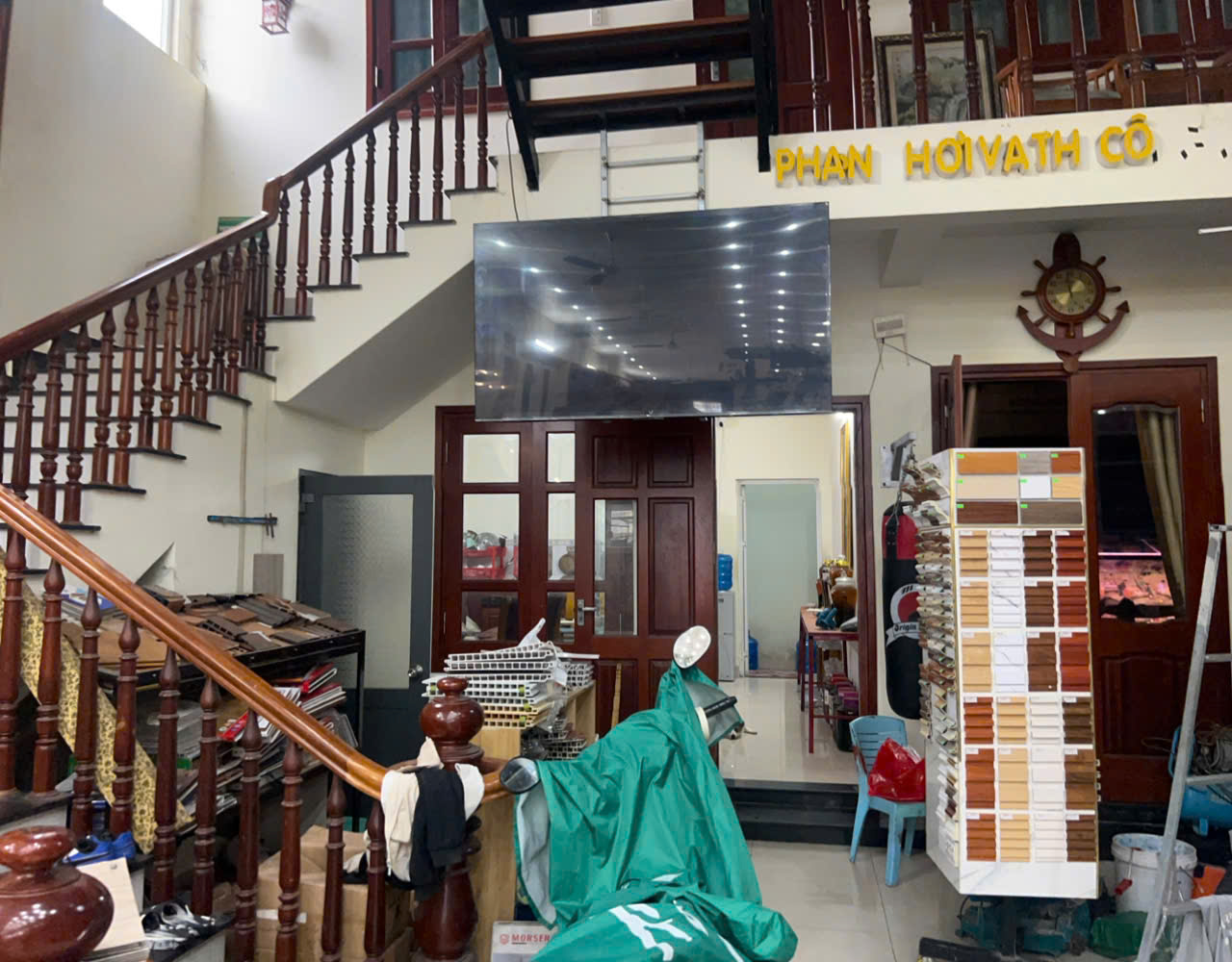  VỪA Ở, VỪA LÀM VP KD, SHOWROOM
Bán nhà 3 tầng mặt tiên đường lê Hồng Phong, Nam Nha Trang (Phước long cũ) 