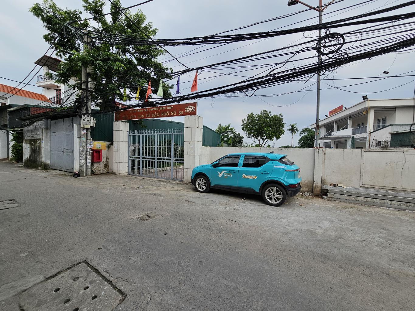  Bán nhà C4 Ngọc Thuỵ 35m lô góc oto qua nhà chỉ 4 tỷ hơn xíu. LH 0936123469 