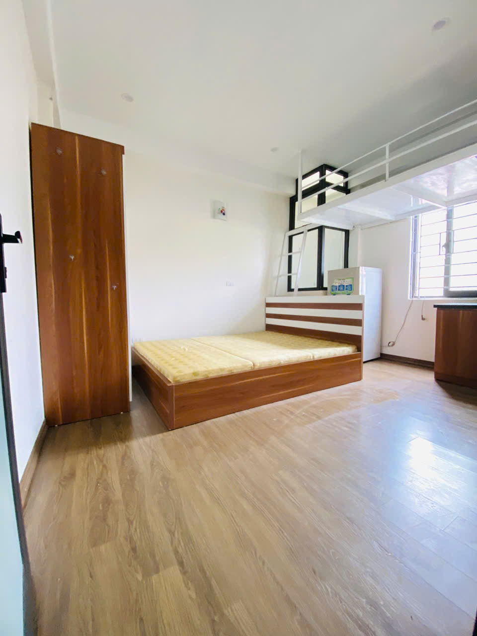  Cho thuê CCMN khép kín full đồ tại 242 đường Láng - Đống Đa 