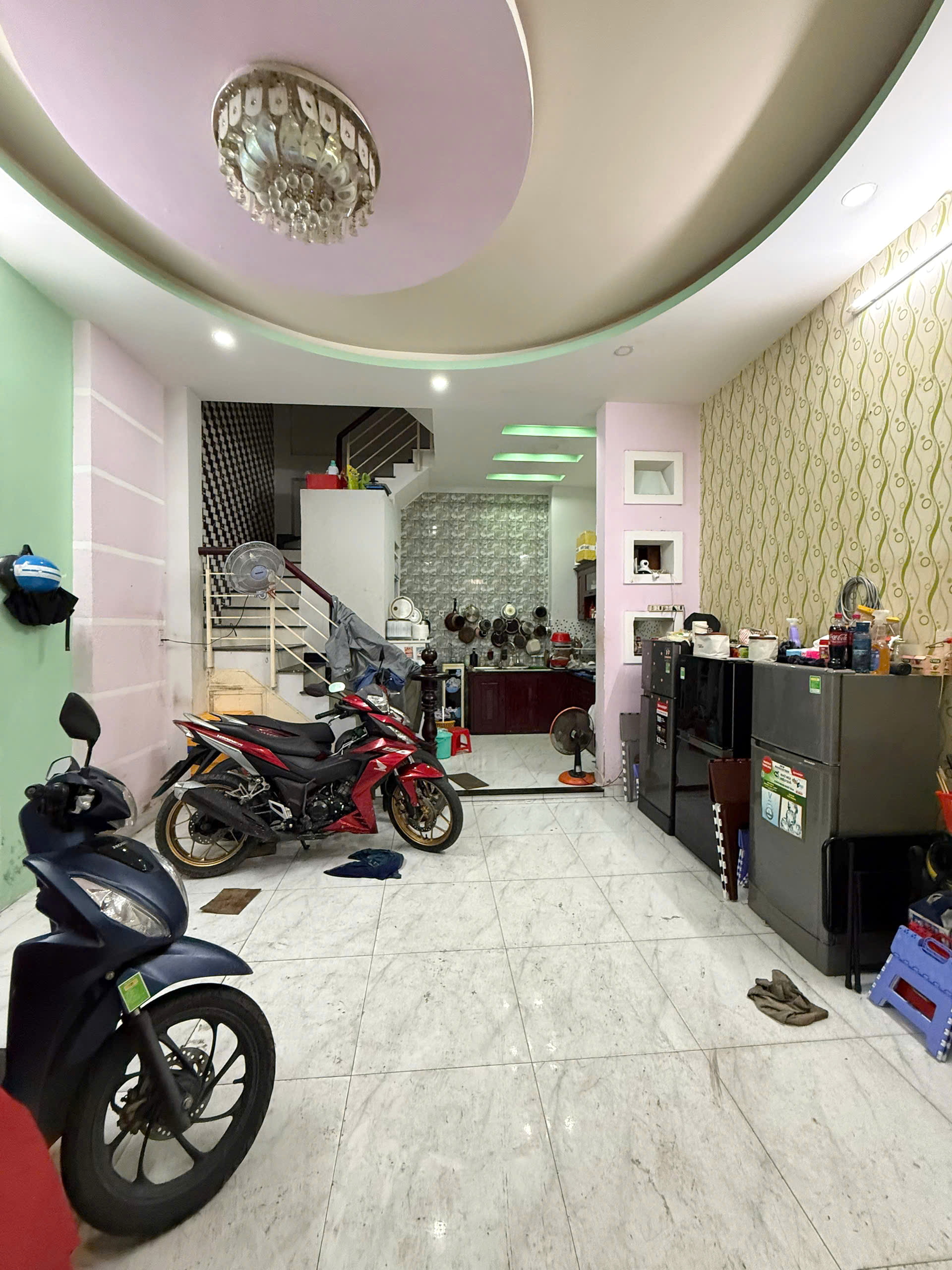  Nhà mới 5 tầng sát đường Phạm Thế Hiển P.Chánh Hưng (P4Q8). Giá: 5.8 tỷ 