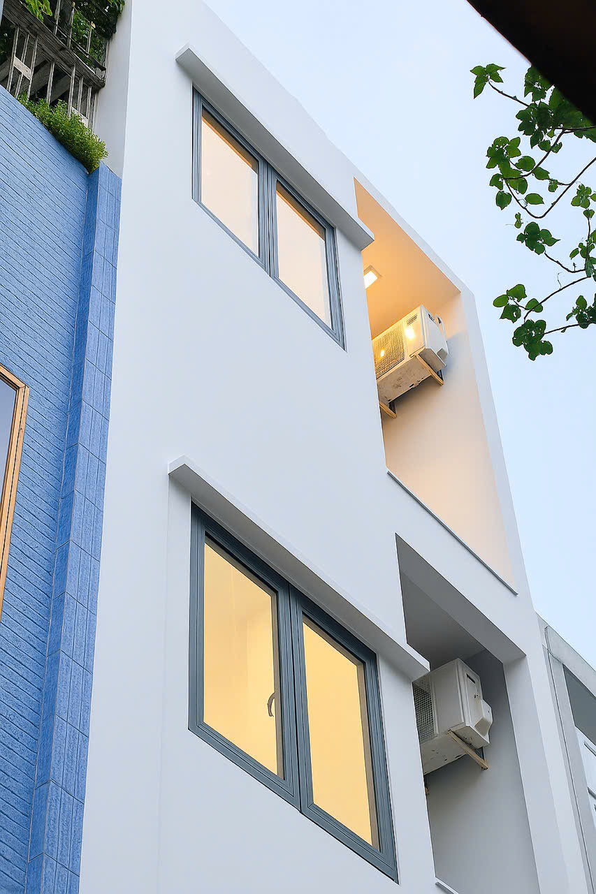  Bán căn hộ dịch vụ trung tâm Quận 10 – sát mặt tiền Vĩnh Viễn – dòng tiền 600 triệu/năm – nhà 4 tầng BTCT.



.












. 