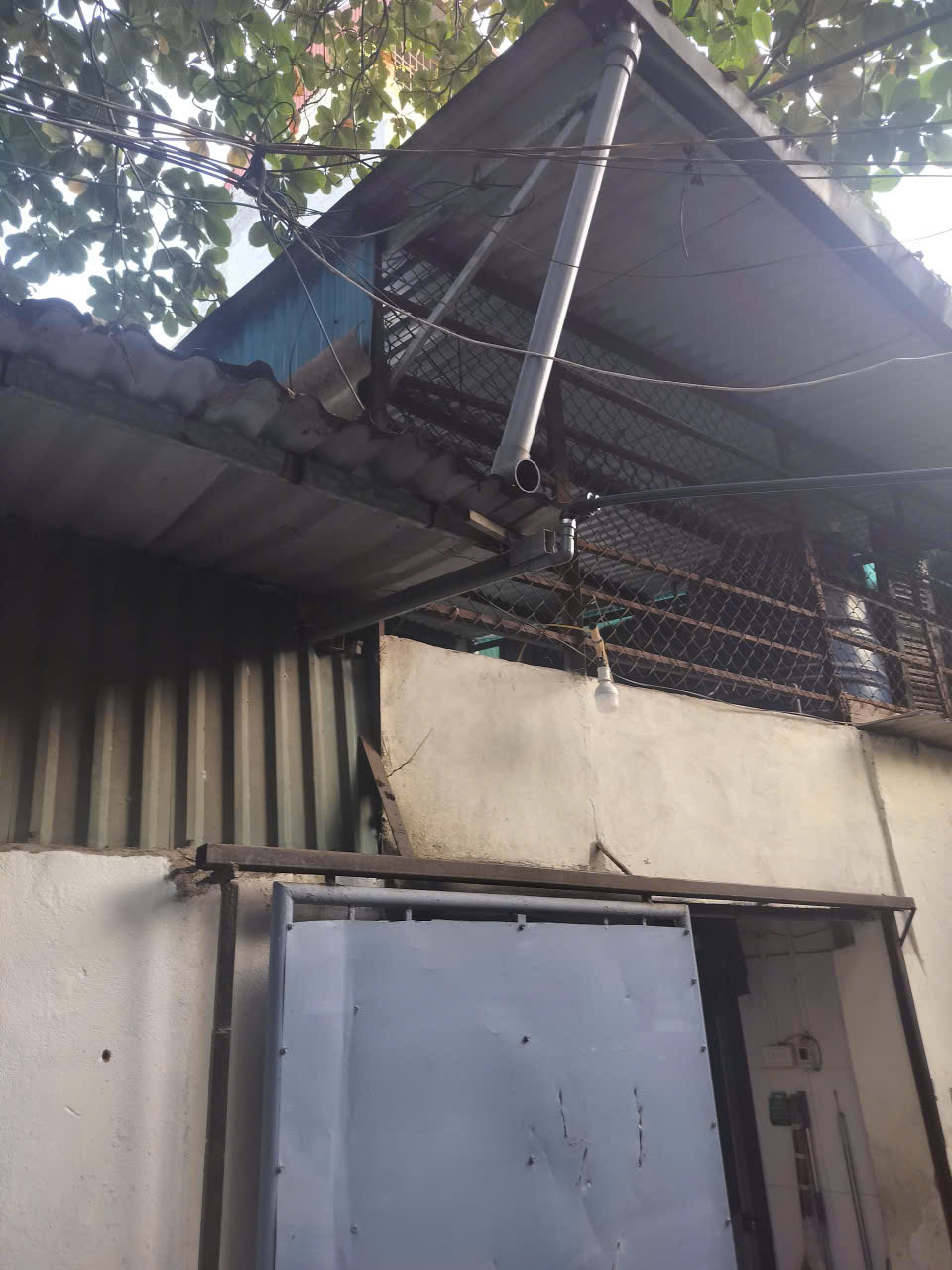  Bán nhà 2 tầng Hoàng Văn Thái - sổ đỏ riêng giữa nội đô giá rẻ bất ngờ 