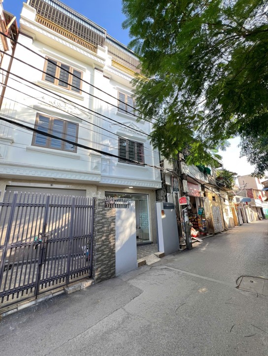  ????Nhà mặt ngõ to 2 Ôtô tránh nhau, kinh doanh buôn bán sầm uất tại phố Lê Lai, Ngô Quyền. 