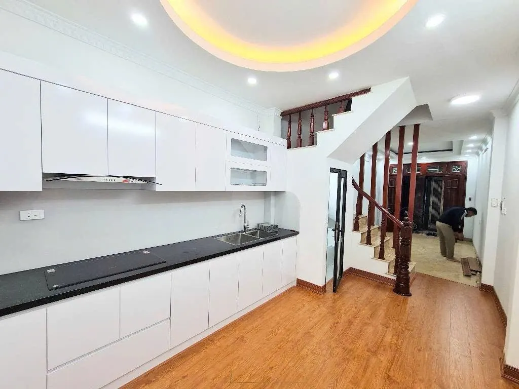  Bán Nhà Xã Đàn 34.7m2. 4 tầng. mặt tiền 3.05. giá chỉ 12.85 Tỷ Đống Đa Hà Nội 