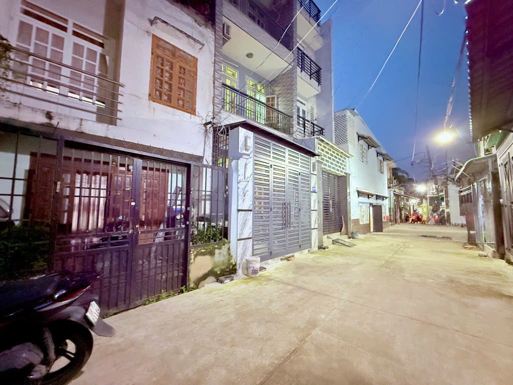  NHÀ HẺM XE HƠI - 82M2  - (4x20.5) 3 PHÒNG NGỦ - HUỲNH VĂN NGHỆ - PHẠM VĂN BẠCH -  2 TẦNG - CHỈ 6.x TỶ. 