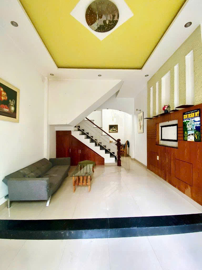  NHÀ HẺM XE HƠI ÂU CƠ - ĐANG CHO THUÊ DÒNG TIỀN MỖI THÁNG HƠN 10TR- FULL NỘI THẤT - 3 TẦNG - 44M2 - ( 4x11) - GIÁ HƠN 6 TỎI 