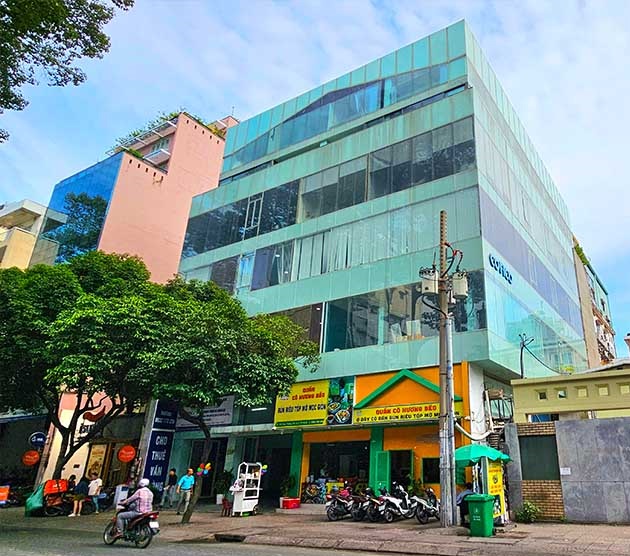  Cho thuê toà nhà 108-110 Cao Thắng, Phường 4, Q3 