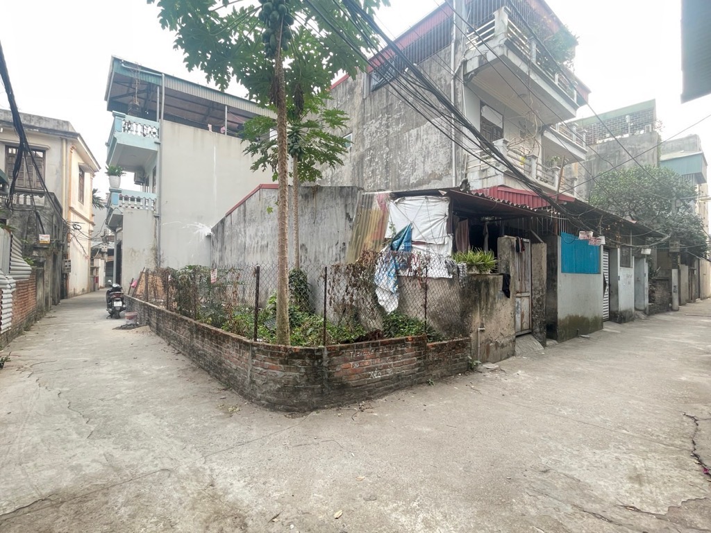  Bán đất Ngọc Thuỵ 42m lô góc oto vào chỉ 5 tỷ1. LH 0936123469 