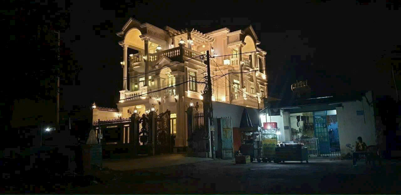  Biệt Thự Cao Cấp (12x20) MẶT TIỀN Hiệp Thành 44, Quận 12  218m² – Thiết Kế Tân Cổ Điển 