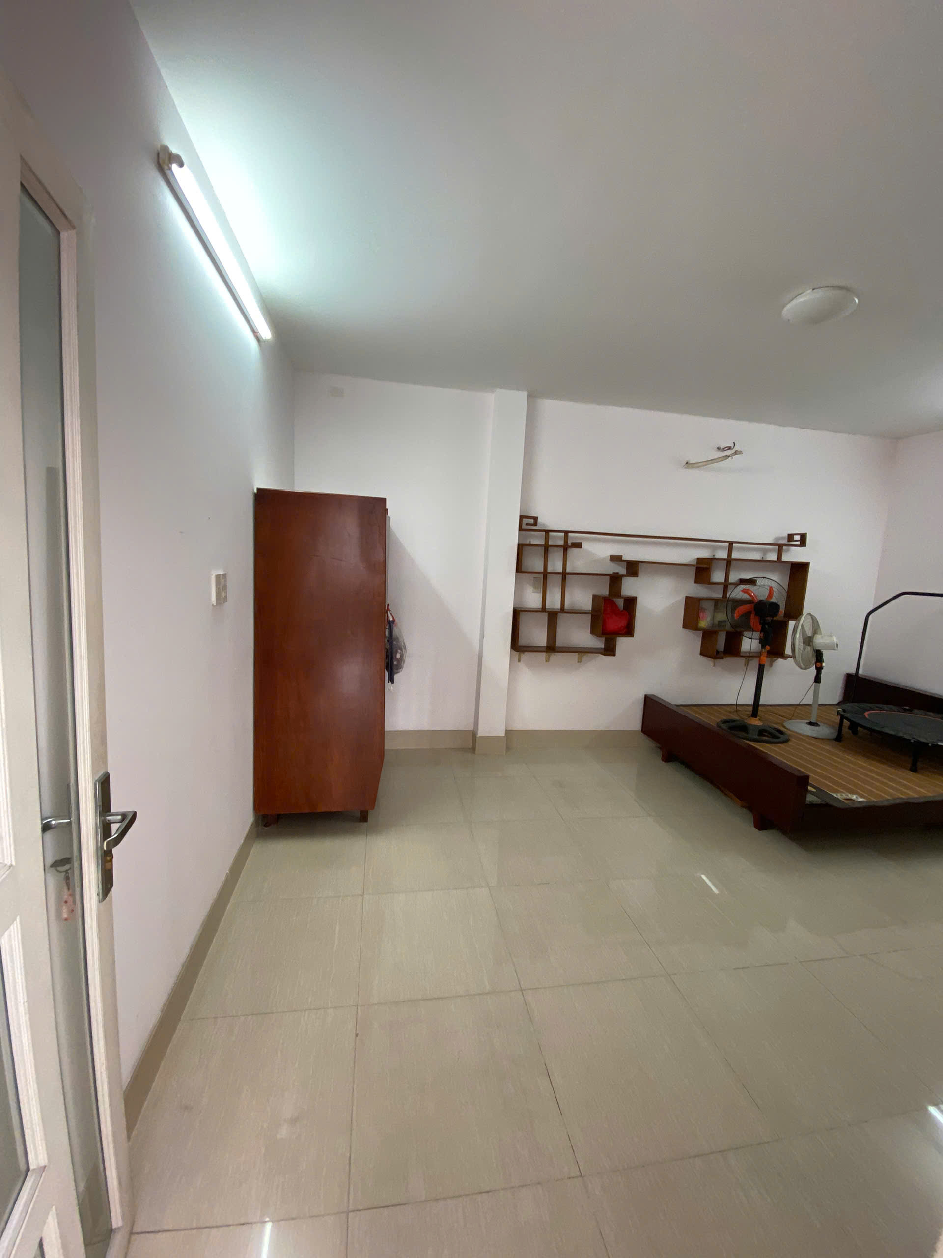  CHÍNH CHỦ CẦN CHO THUÊ PHÒNG TRỌ QUẬN 4 - TPHCM - 20M2 