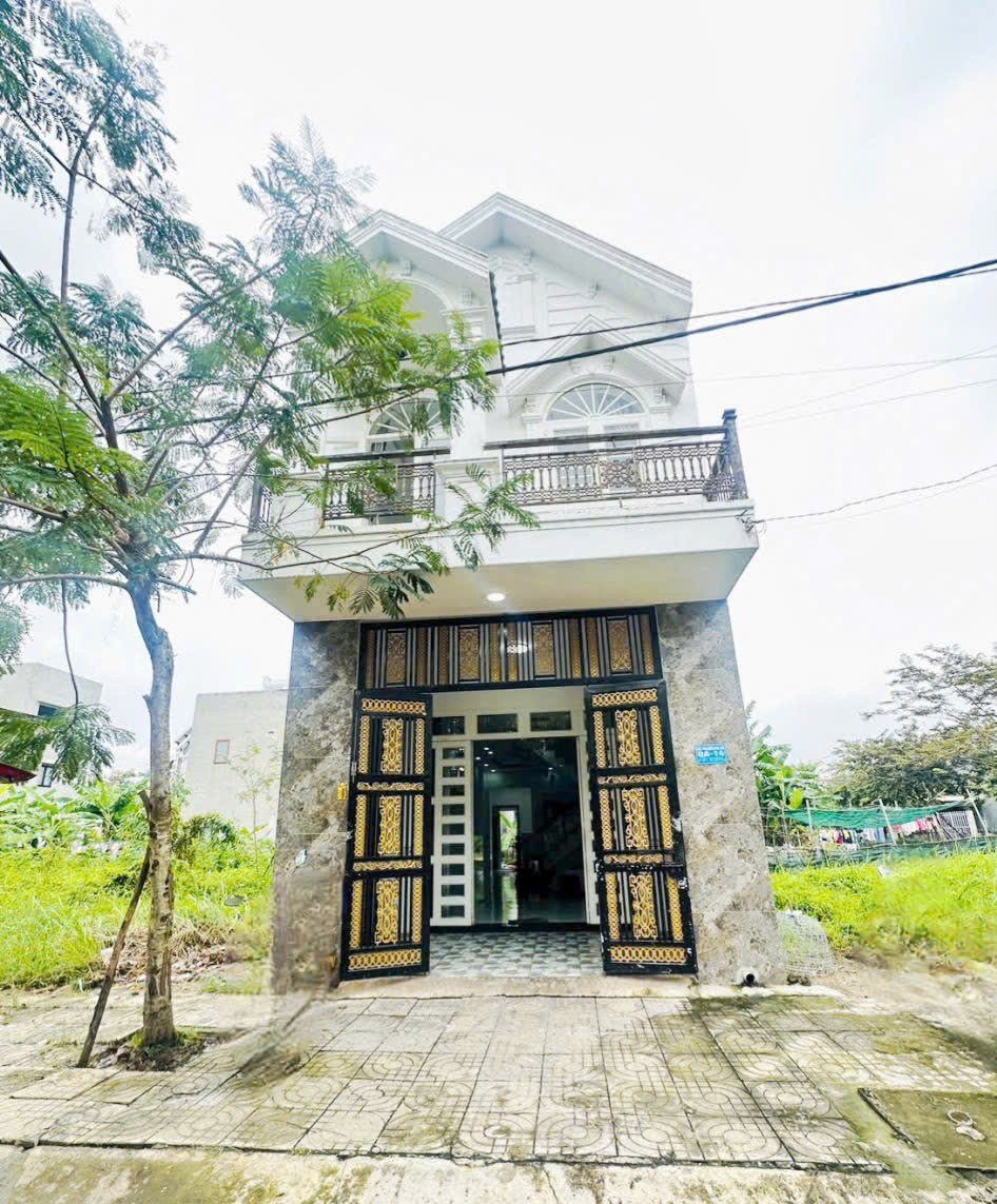  NHÀ ĐẸP – GIÁ TỐT –CHÍNH CHỦ CẦN BÁN CĂN NHÀ TẠI  kdc Xuyên Á, Mỹ Hạnh, Long An 